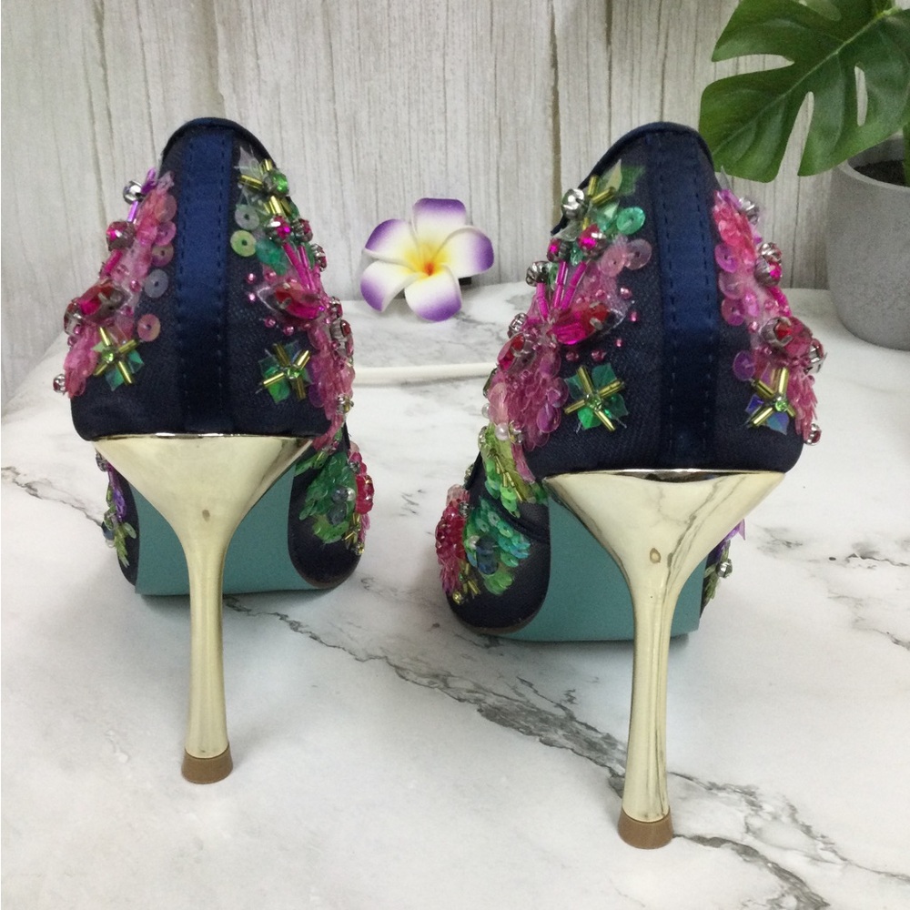 NWOT Betsey Johnson Netta Mesh  Multicolor Sequin Pointed Toe Pump - Picture 4 of 9